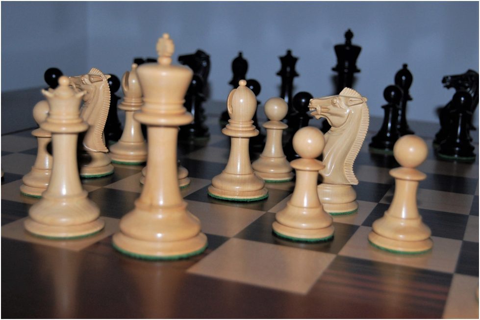 Chess.com VS GameKnot - compare differences & reviews?